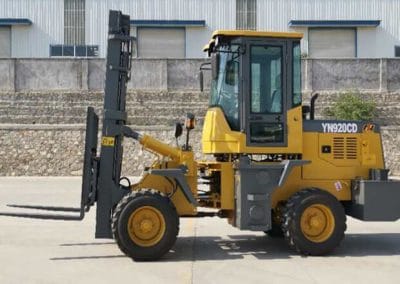 YN920CD Cross-country forklift